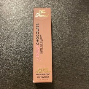 Too faced 24 hour matte eyeshadow - Chocolate Malt